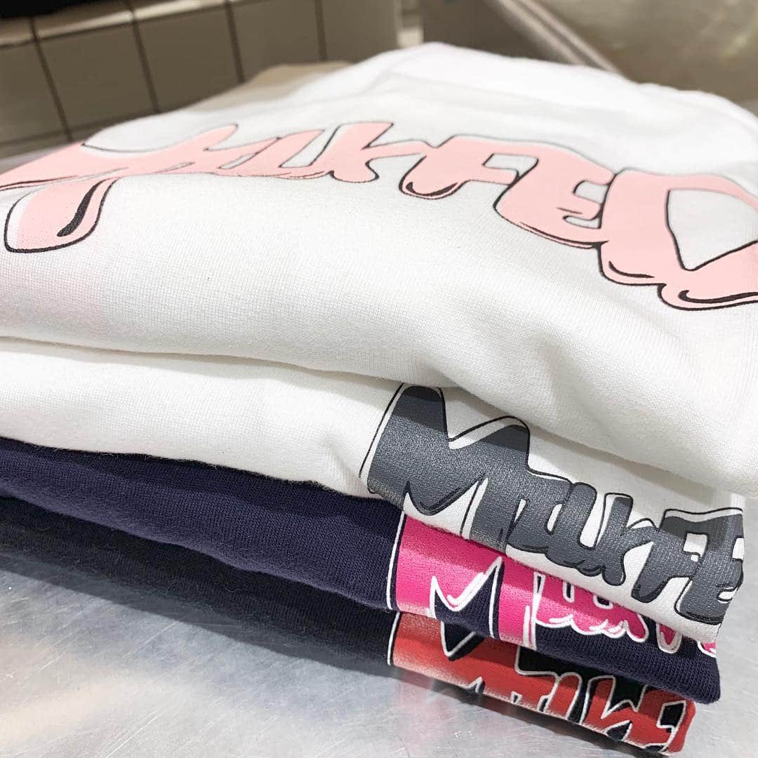 MILKFED.さんのインスタグラム写真 - (MILKFED.Instagram)「<<MILKFED. TEE COLLECTION>>﻿﻿ ﻿ 前回の投稿で﻿ 大反響のTシャツ！﻿ お気に入りカラーが﻿ なくなる前にぜひMILKFED.へ♡﻿ ﻿ SS TEE THROW UP ﻿ ¥4,000＋TAX﻿ ﻿﻿ ﻿﻿ #milkfed #milkfedjp ﻿﻿﻿﻿﻿﻿ #コーデ #casualstyle ﻿﻿﻿﻿﻿ #ガーリーストリート﻿﻿ #kawaii #Tシャツ﻿」6月9日 9時41分 - milkfedjp