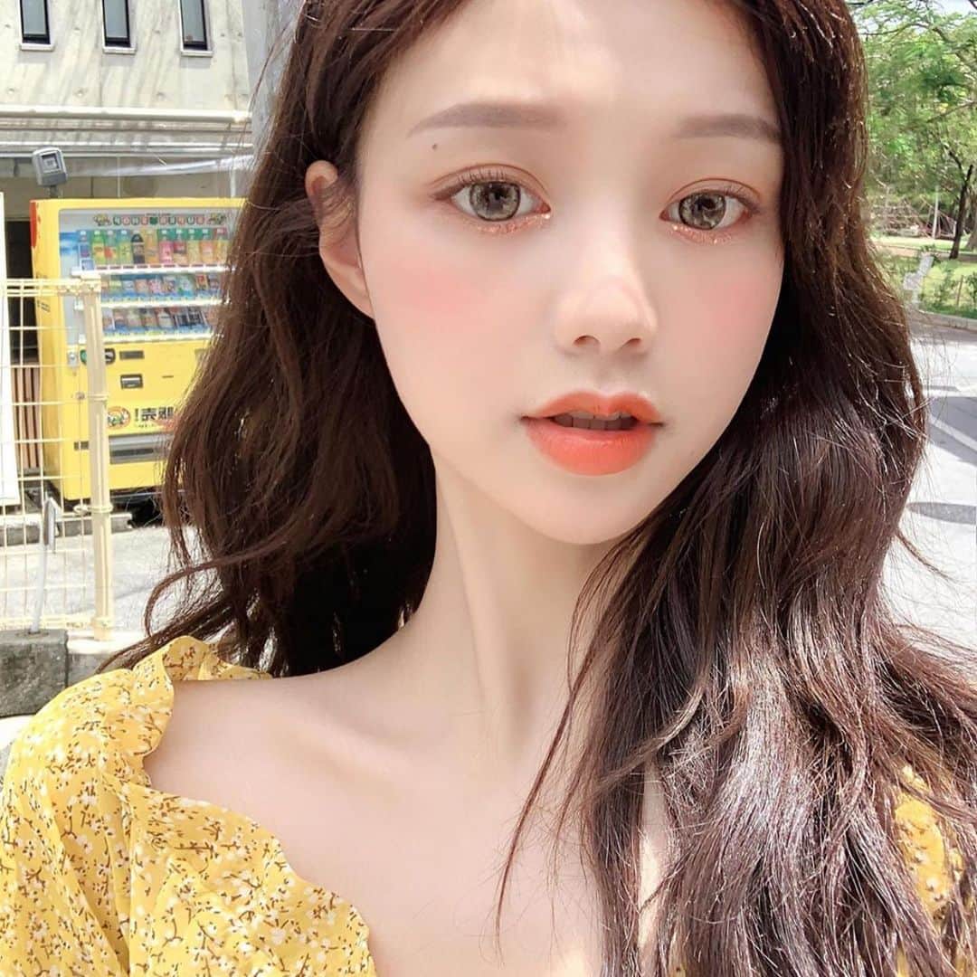 Chuuのインスタグラム：「오늘도 행복한 주말 보내세요!🌷#chuuseoul」