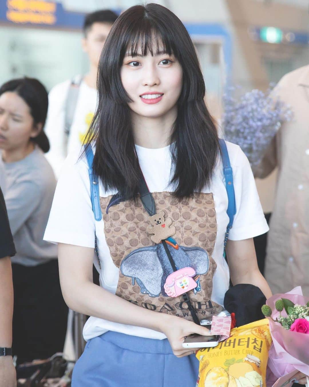 モモさんのインスタグラム写真 - (モモInstagram)「♡ [Fantaken] 190527 - Incheon Airport heading to Japan -  #MOMO #트와이스 #모모 #平井もも #もも #TWICE © mozzi house」6月9日 10時49分 - momojype