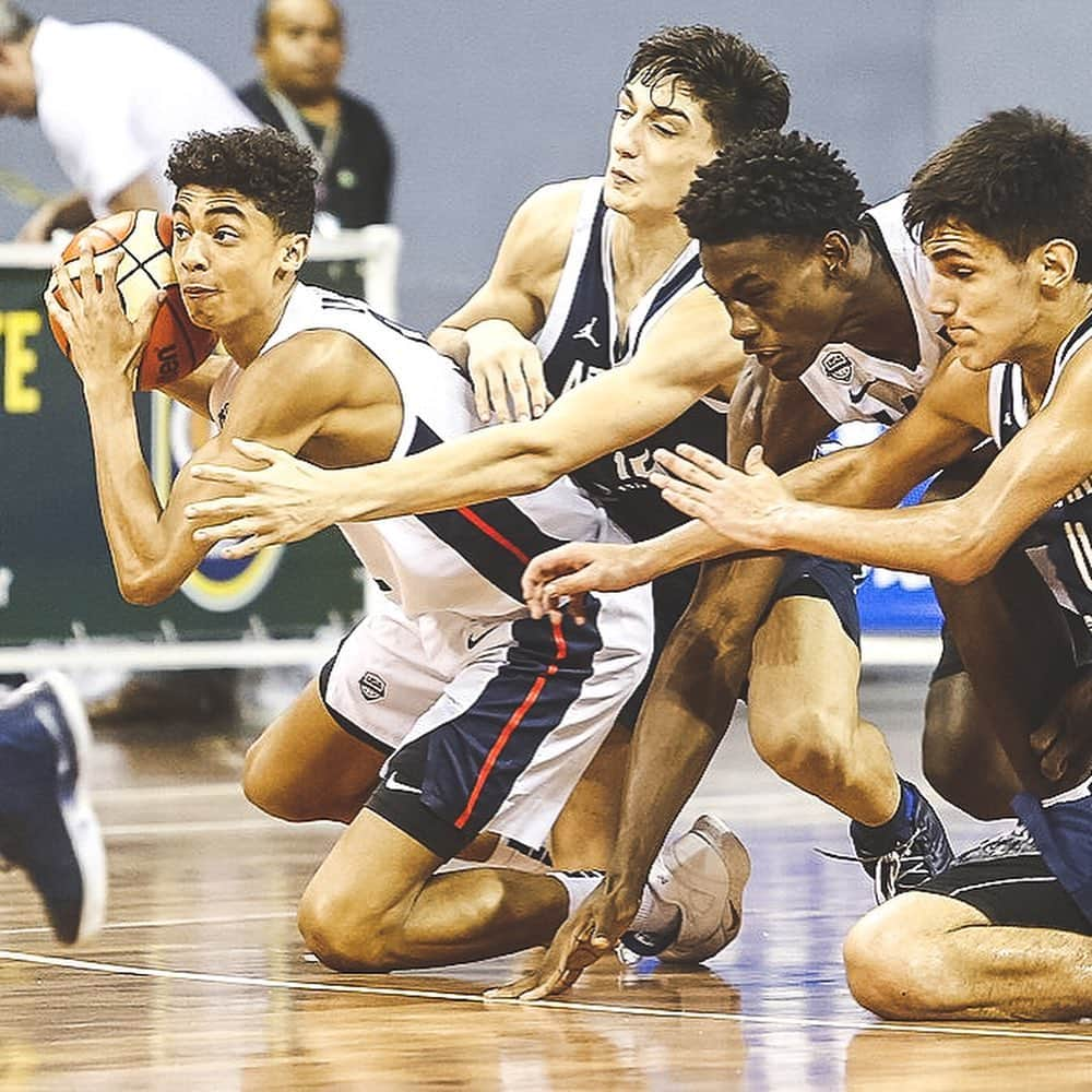 USA Basketballさんのインスタグラム写真 - (USA BasketballInstagram)「The USA Men’s U16 National Team rolls into tomorrow’s #FIBAU16Americas final vs Canada 👊🏽」6月9日 11時09分 - usabasketball