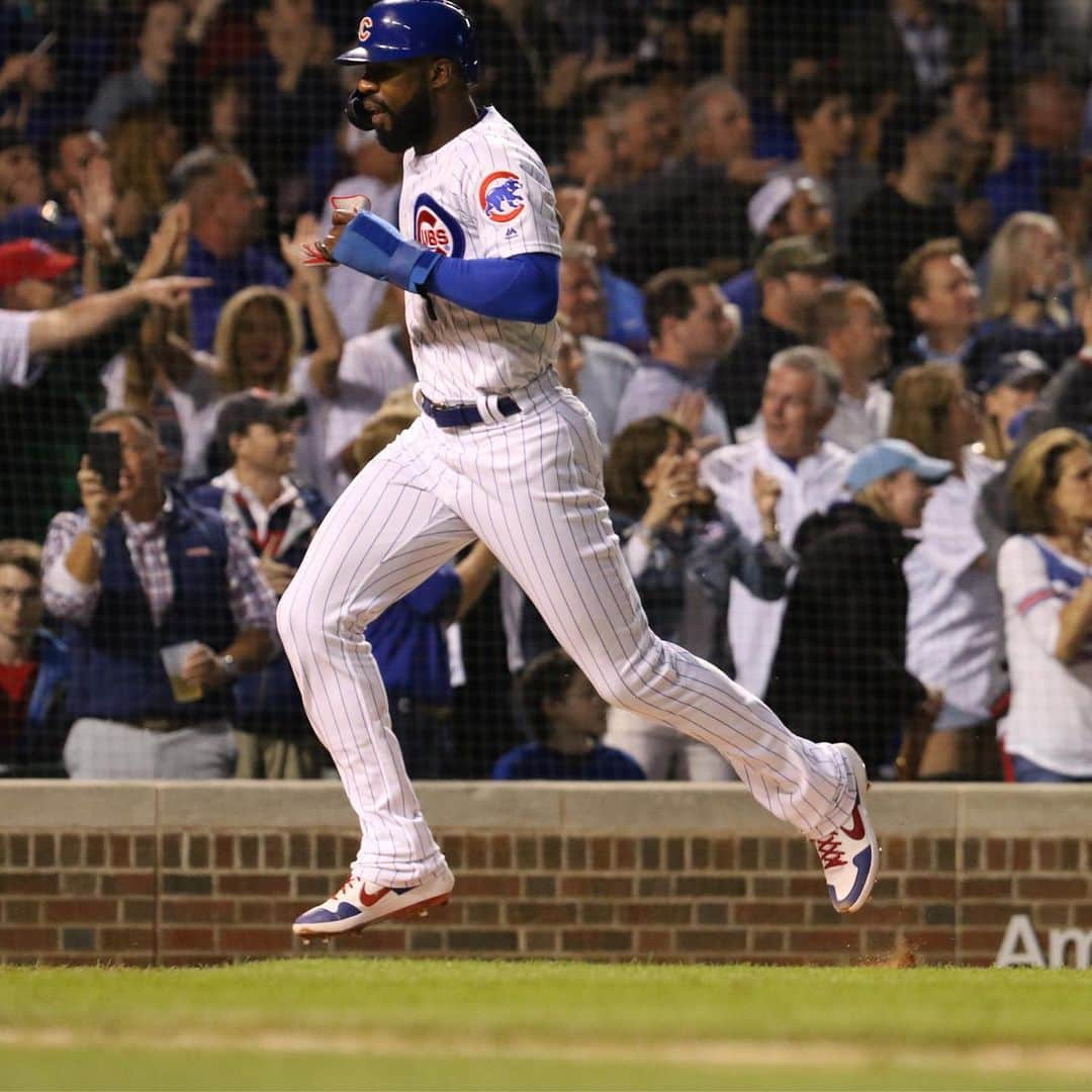 シカゴ・カブスさんのインスタグラム写真 - (シカゴ・カブスInstagram)「#Cubs win for the 5th time in 6 games! #EverybodyIn」6月9日 11時49分 - cubs