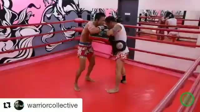 梅野源治のインスタグラム：「@warriorcollective  Thank you👍👍👍 #technique #muaythai #kickboxing」