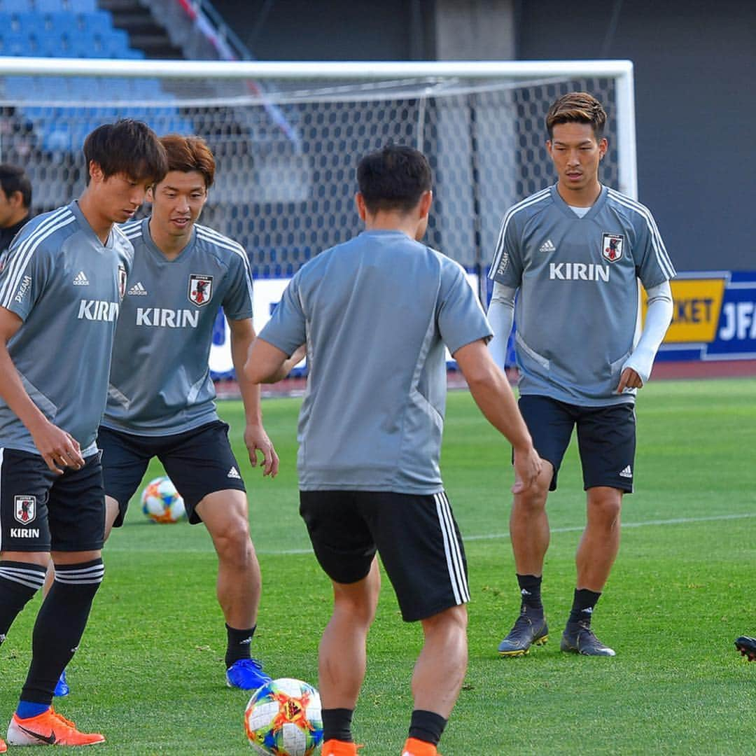 ゲキサカさんのインスタグラム写真 - (ゲキサカInstagram)「結果残してW杯予選へ! 森保Jは3バック&メンバー変更でエルサルバドル戦に臨む  #日本代表 #daihyo #samuraiblue #🇯🇵 #キリンチャレンジカップ #森保ジャパン #japan #サッカー #soccer #football #gekisaka #ゲキサカ ©︎KokiNagahama #エルサルバドル #🇸🇻」6月9日 12時26分 - gekisaka