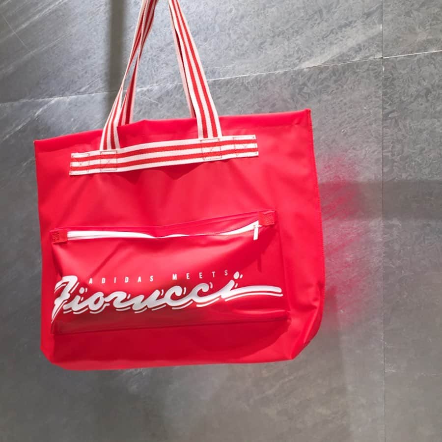 H BEAUTY&YOUTHさんのインスタグラム写真 - (H BEAUTY&YOUTHInstagram)「＜adidas Originals by Fiorucci＞ pvc stripe toto bag ¥3,990-(+tax)  #H_beautyandyouth @h_beautyandyouth  #BEAUTYANDYOUTH #Unitedarrows #adidasoriginalsbyfiorucci #adidas #adidasoriginals #fiorucci」6月9日 12時37分 - h_beautyandyouth