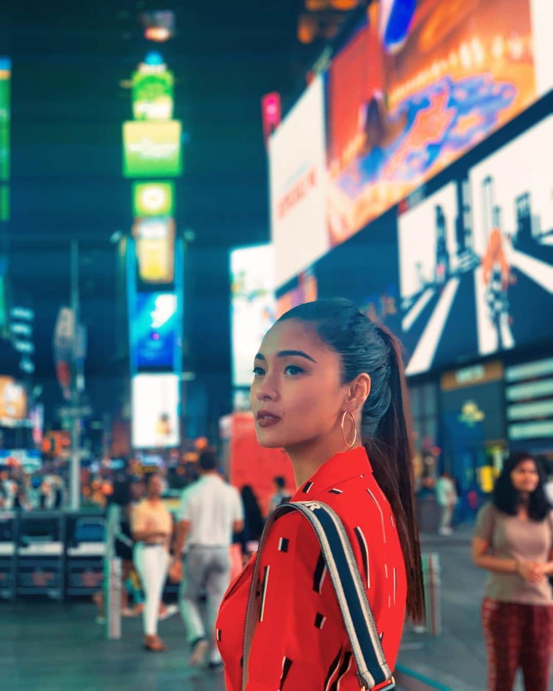 Kim Chiuさんのインスタグラム写真 - (Kim ChiuInstagram)「These streets will make you feel brand new Big lights will inspire you Let's hear it for New York, New York, New York!!!🇺🇸🗽🚧. . whenever I’m in this place, it always gives me different memories every time I visit. Good thing most of it are good and great ones.❤️ . . #Chiurista #nyc photos almost over!!!📸」6月9日 13時09分 - chinitaprincess
