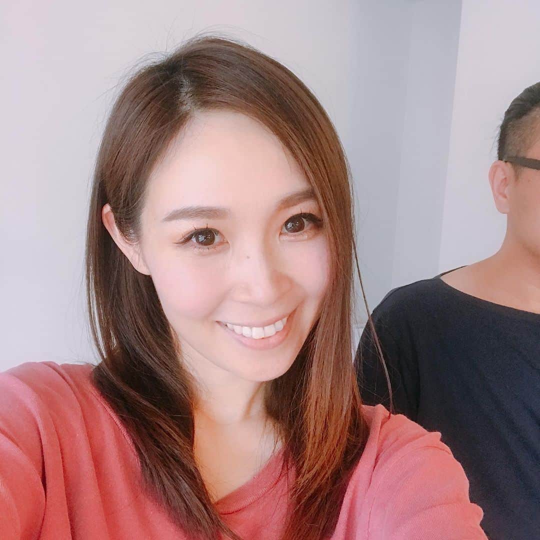 愛内里菜のインスタグラム：「今日14時15分から﻿ ポコチャ生配信を15分くらいかな﻿ 配信しまーす🙌😆﻿ ﻿ 今日は﻿ みんな大好きメンバーの登場もあるよー😆🤭😆🤭‼️﻿ ﻿ ﻿ #生配信 #配信開始 ﻿﻿ #ポコチャ #Rポコチャ﻿ #愛内里菜 改め #R として #歌手 再始動﻿﻿﻿﻿﻿﻿ #垣内りか #垣内倶楽部 ﻿﻿﻿﻿﻿﻿ #新曲 #邦ロック#ミュージック#音楽の力﻿﻿﻿﻿﻿﻿﻿ #音楽﻿﻿」