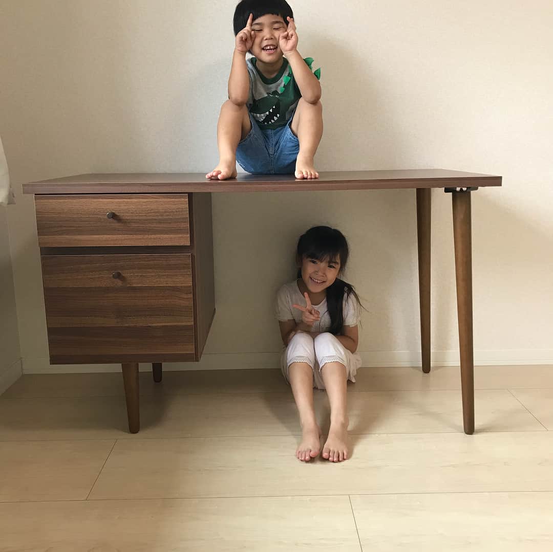 kougeishaのインスタグラム：「この2人と組み立てたので2時間かかりましたw メッチャ楽しそうにお手伝する姿が可愛かったのでいい時間を過ごせたなー。」