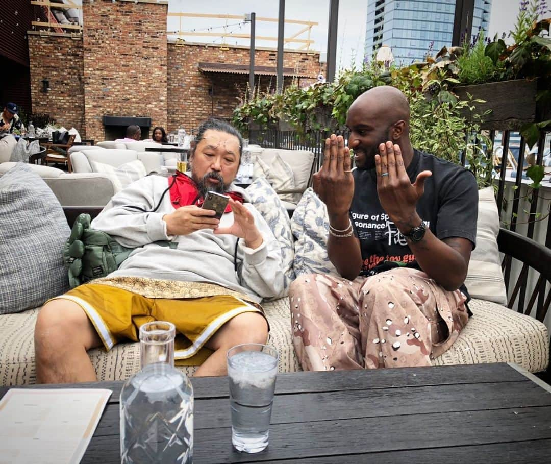 村上隆さんのインスタグラム写真 - (村上隆Instagram)「w @virgilabloh at @sohohouse Chicago」6月9日 13時54分 - takashipom