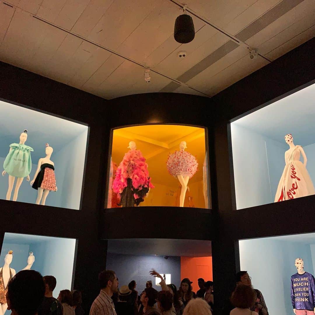 林信行のインスタグラム：「#METCamp 何気に凄かった Sponsored by @gucci x @condenast」