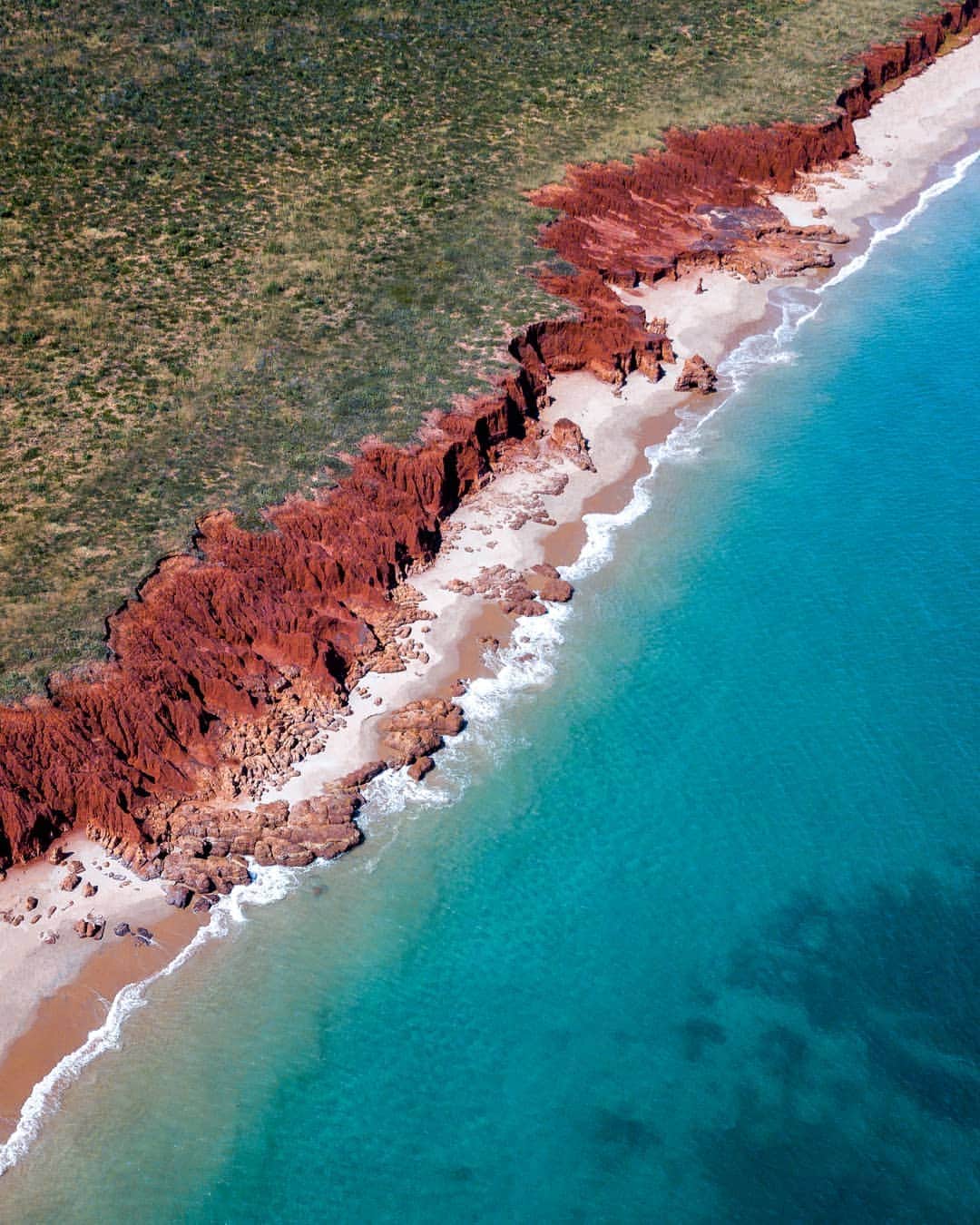 SNAPCHAT@JASONVANMIERTのインスタグラム：「Next time I see a cheap flight to Broome… I'm buying it! I can't wait to visit this incredible place again. James Price Point (but without the dirt road - I got rid of it in photoshop, it was distracting) 😅 - - - - - #jvm_lifehack - (Pattern Interrupt) - Every behaviour has a pattern (there's a beginning, middle and an end) and once you understand the pattern for a particular behaviour (this could be a behaviour you do yourself or a behaviour someone else is doing and you want them to change), then you can change the behaviour by interrupting the pattern at the beginning, so the pattern doesn't run. - Example: Let's say that you’re the type of person the needs to set 5 alarms just to get up in the morning and you always sleep with your alarm next to you in bed and so when it goes off you can just roll over and hit snooze and continue to sleep-in, potentially making you late. To change this behaviour you would move the alarm away from you so you have to actually get out off bed to turn it off (this causes an interrupt in your current pattern), then once you jump out of bed to turn your alarm off you need to set another action in place so you don't try full back into your old pattern again, so maybe the next action you take after turning off the alarm is stretching your arms out then walking into the kitchen and pouring a glass of water to drink, by now the pattern is completely interrupted and the behaviour has changed. - A pattern interrupt will work on any behaviour you want to change, you need to fully understand the pattern you're running and have a way of interrupting the pattern at the beginning, and have steps in place that you take after the interrupt」
