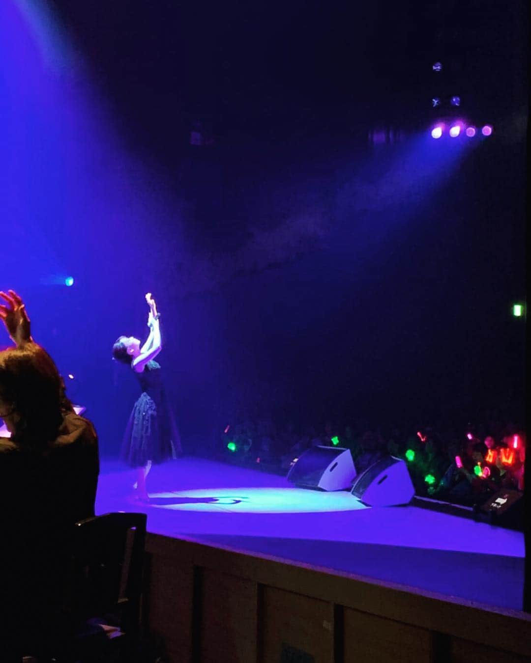 杜このみのインスタグラム：「最近一番のお気に入りの写真♡ #雪月花コンサート #木枯らしに抱かれて」