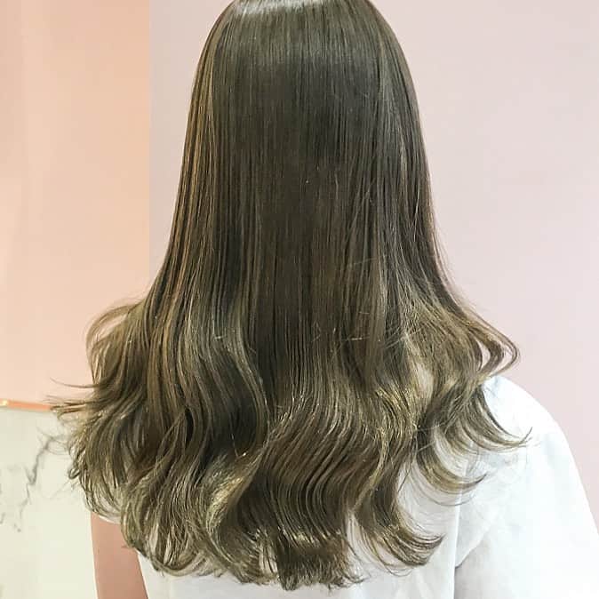 原涼香のインスタグラム：「ㅤㅤㅤㅤㅤㅤㅤㅤㅤㅤㅤㅤㅤ Olive beige 🍐🍐 いつもと雰囲気変えたいかたに🌼 ㅤㅤㅤㅤㅤㅤㅤㅤㅤㅤㅤㅤㅤ」
