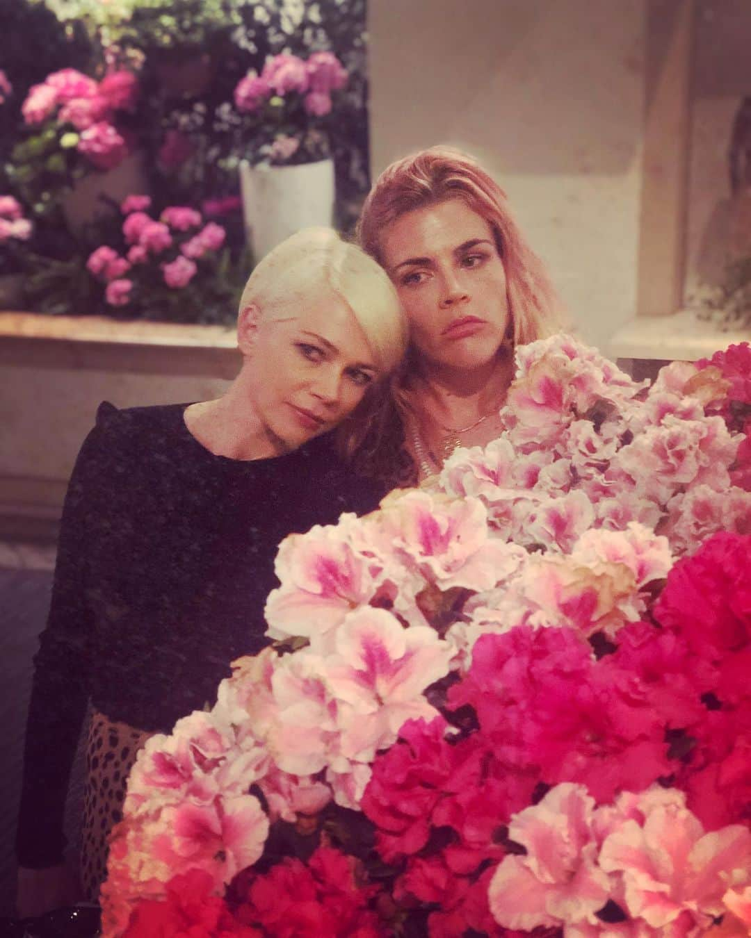 ビジー・フィリップスさんのインスタグラム写真 - (ビジー・フィリップスInstagram)「#nationalbestfriendday」6月9日 14時47分 - busyphilipps