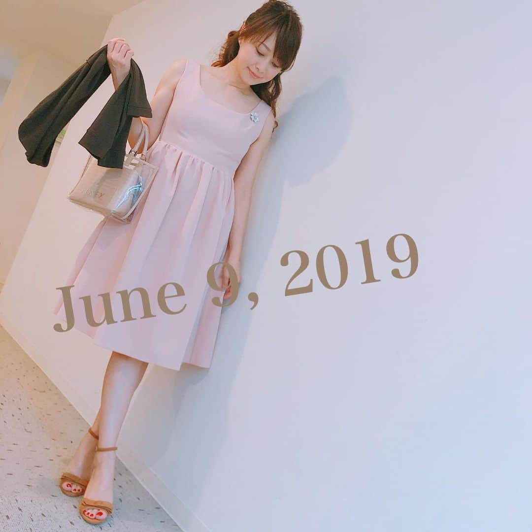 渡辺美奈代さんのインスタグラム写真 - (渡辺美奈代Instagram)「ファッション  #ブタピンク #愛弥にブタピンクだね！と #フォクシー」6月9日 14時55分 - watanabe_minayo