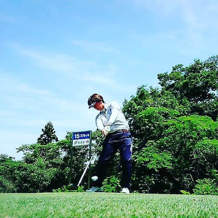 のインスタグラム：「応援ありがとうございました！  悔しさいっぱい。 下手過ぎて困る(☼Д☼) 若い子に負けじと気持ち切り替えてまた来週頑張ります。 今週の写真はPhoto by東妻茜♫ 先輩、ありがとうございました♪  #牛乳石鹸  #fila #fgスナップ  #マルトミ工業  #コラントッテ  #リルワンスター  #smith #からだクリエイト #ドクターエア」