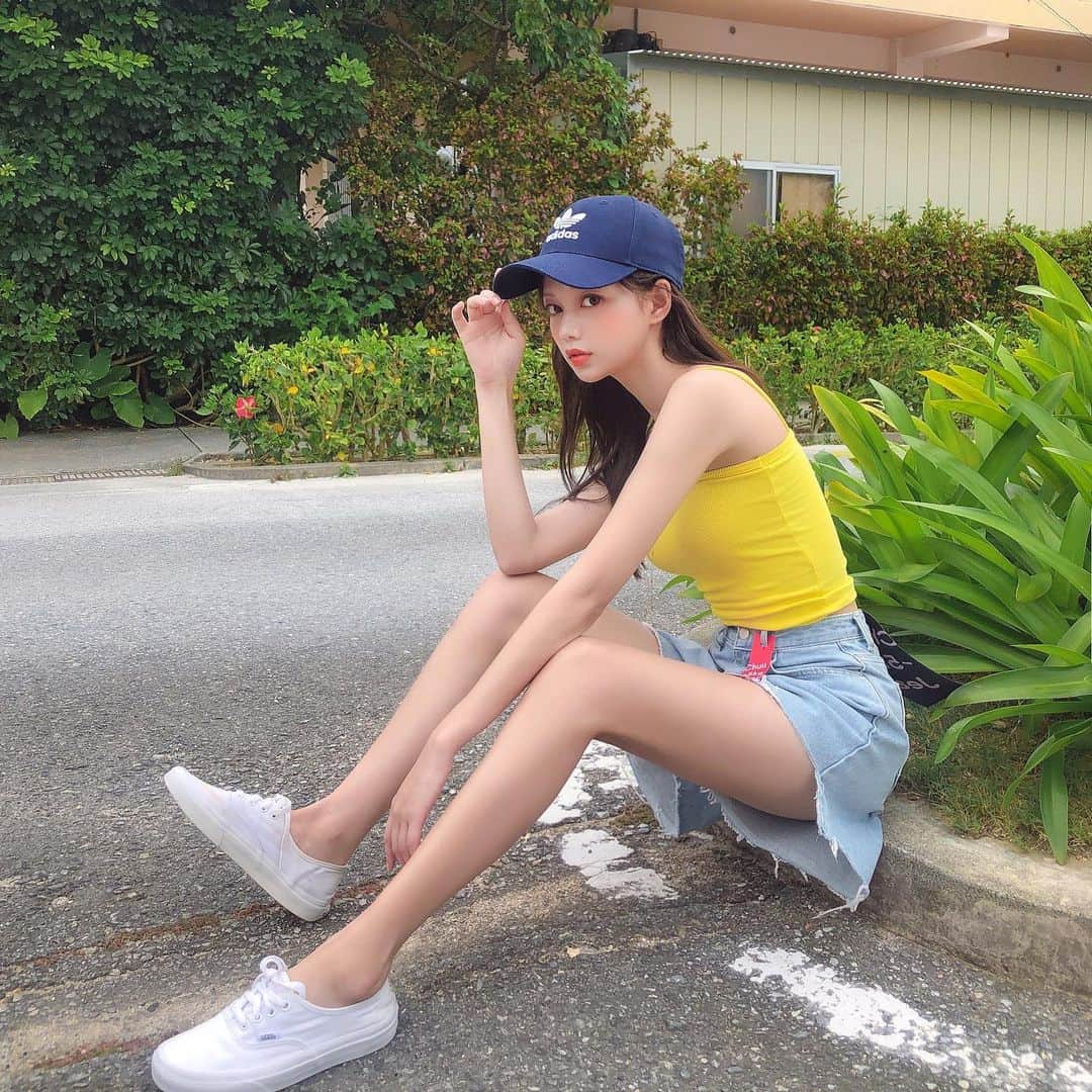 Chuuのインスタグラム：「이제 오후부터 비온다고하니, 우산 챙기세요!⛱#chuuseoul」