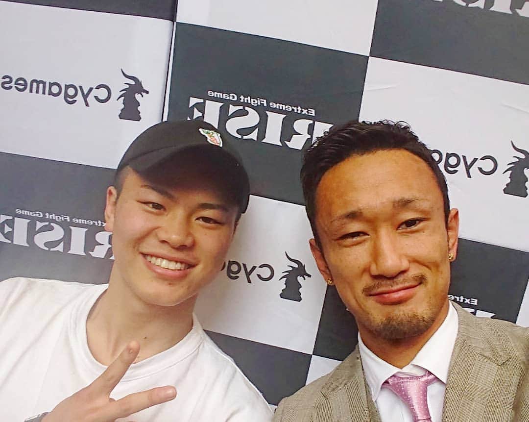 梅野源治のインスタグラム：「大阪の格闘技熱は本当にすごい！！ #RISE #イベント #人がすごくて交通規制がかかった」