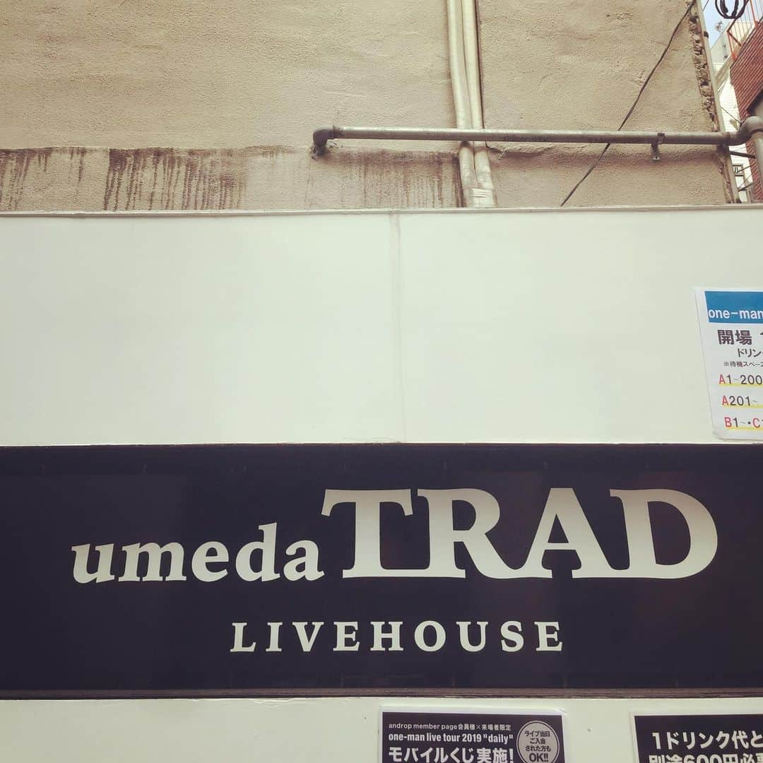 橋本塁さんのインスタグラム写真 - (橋本塁Instagram)「本日の現場は大阪梅田TRADでの「androp」ONE MAN LIVE TOUR“daily”のライブ撮影！TRADでの撮影初めてなので楽しみ！今日も今日とてヴァシャっと撮るど！ #androp #アンドロップ #サウシュー #soundshooter #梅田 #大阪」6月9日 16時27分 - ruihashimoto