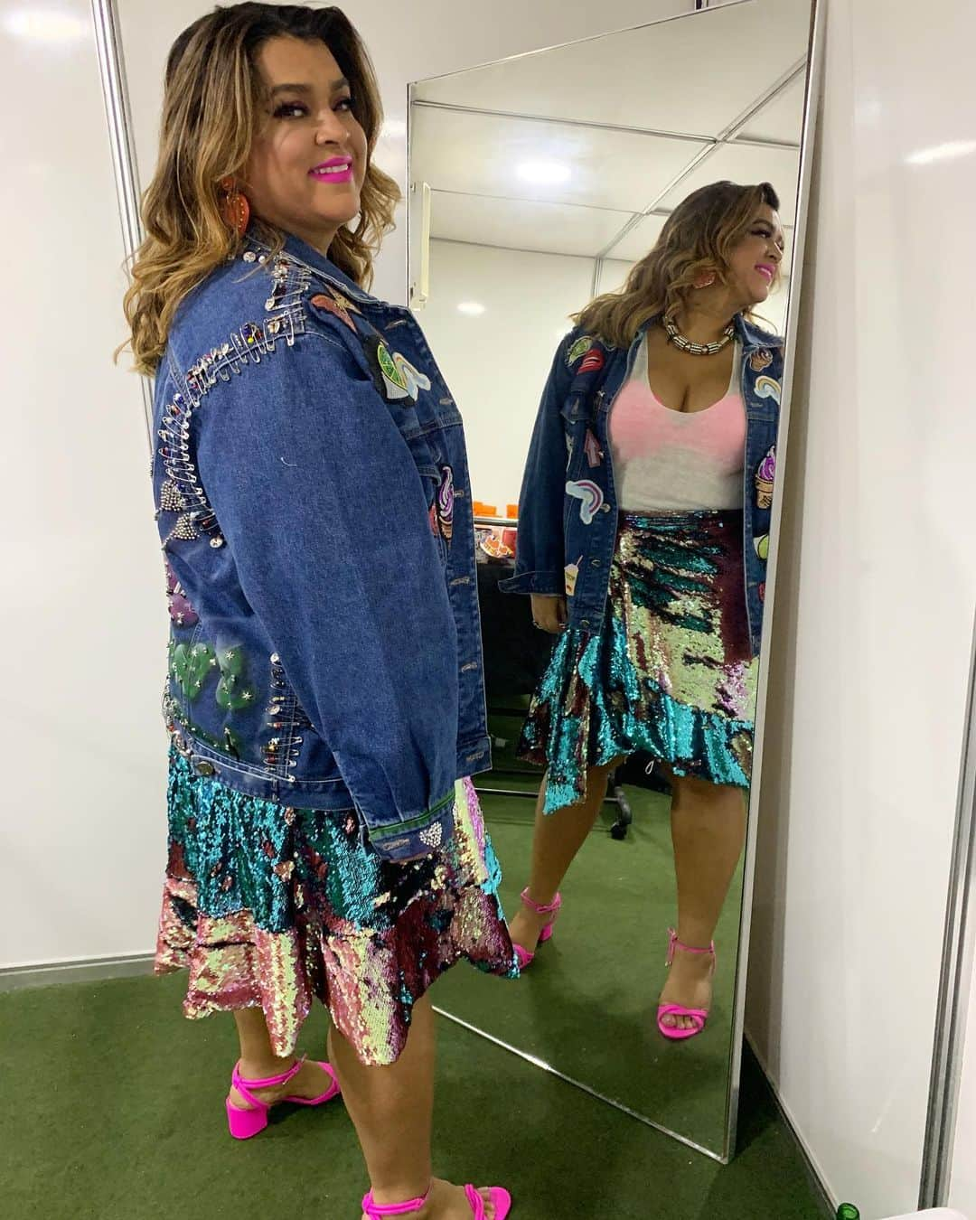 Preta Gilさんのインスタグラム写真 - (Preta GilInstagram)「Pronta pra cantar com esse bloco que eu amo @blocofogoepaixao !!!! Foi lindo !!! #fogoepaixao」6月9日 16時41分 - pretagil