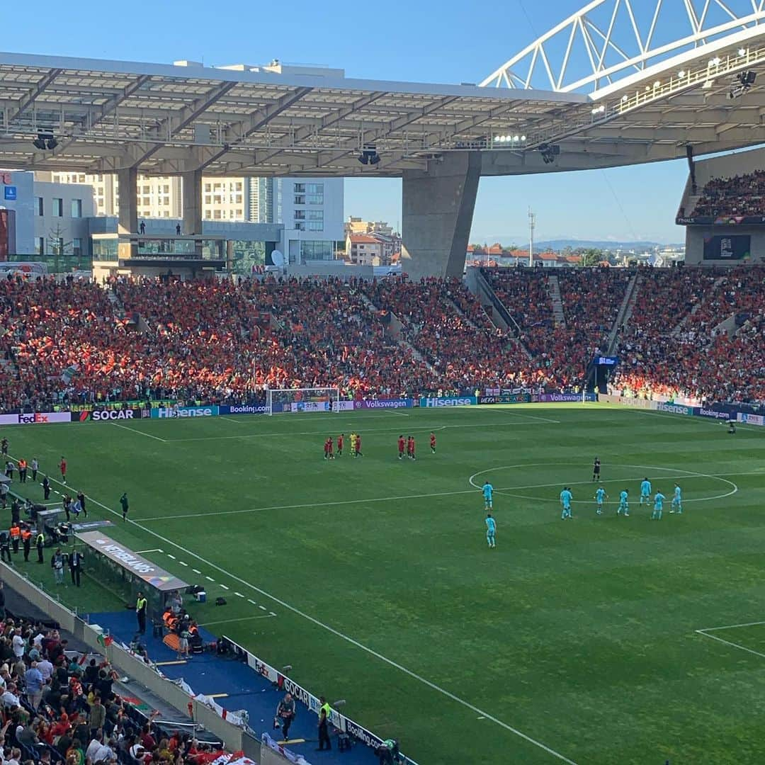 ジェイミー・キャラガーさんのインスタグラム写真 - (ジェイミー・キャラガーInstagram)「Now! @skysports @euro2020 #portugal #holland」6月10日 3時45分 - 23_carra