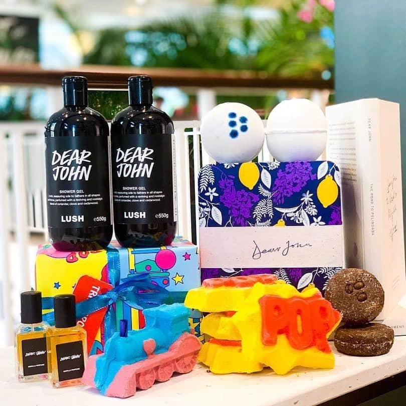 LUSH Cosmeticsさんのインスタグラム写真 - (LUSH CosmeticsInstagram)「Want to spoil Dad this Father's Day? Lush to the rescue. We have two Father's Day gifts that'll rock his world. Tap for details. / 📷: @lushliverpoolspa」6月10日 3時49分 - lushcosmetics