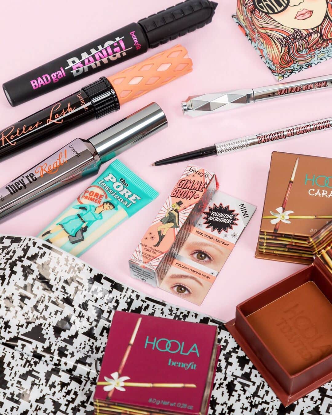のインスタグラム：「Guess what, benebabes?! 💞🛍 We’re officially a part of the @asos family — find all of your #benefit essentials now at asos.com!」