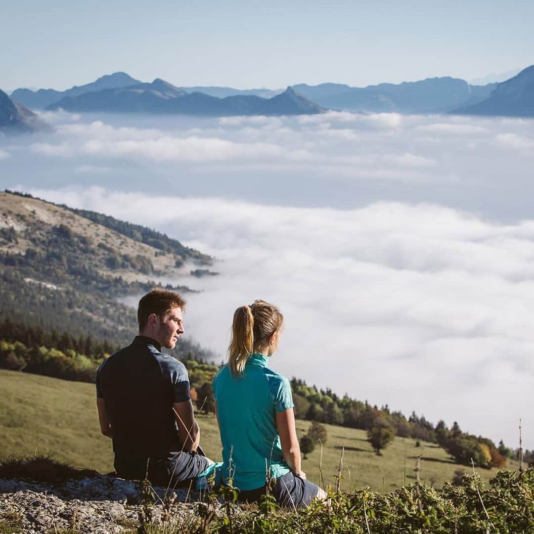 ロシニョールさんのインスタグラム写真 - (ロシニョールInstagram)「Exploring the Alps with @clement_arnault & @chloe_chev #rossignolapparel #anotherbestday 📷 @vanessandrieux」6月10日 2時41分 - rossignol