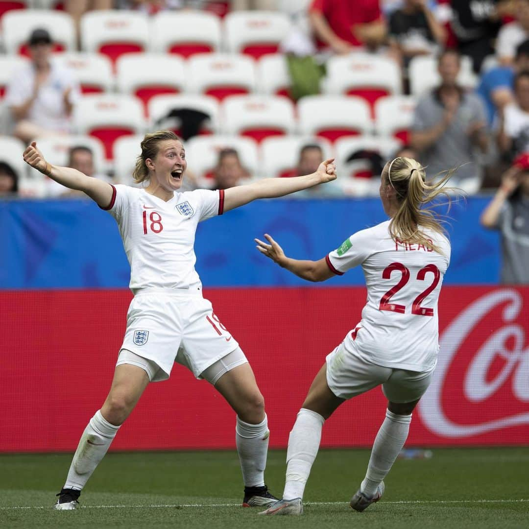 Arsenal Ladiesさんのインスタグラム写真 - (Arsenal LadiesInstagram)「@BethMead_ and @leahwilliamsonn are off to a winning start 👏 #FIFAWWC  #ArsenalWomen #ArsenalWFC #AWFC #Arsenal #AFC」6月10日 3時21分 - arsenalwfc