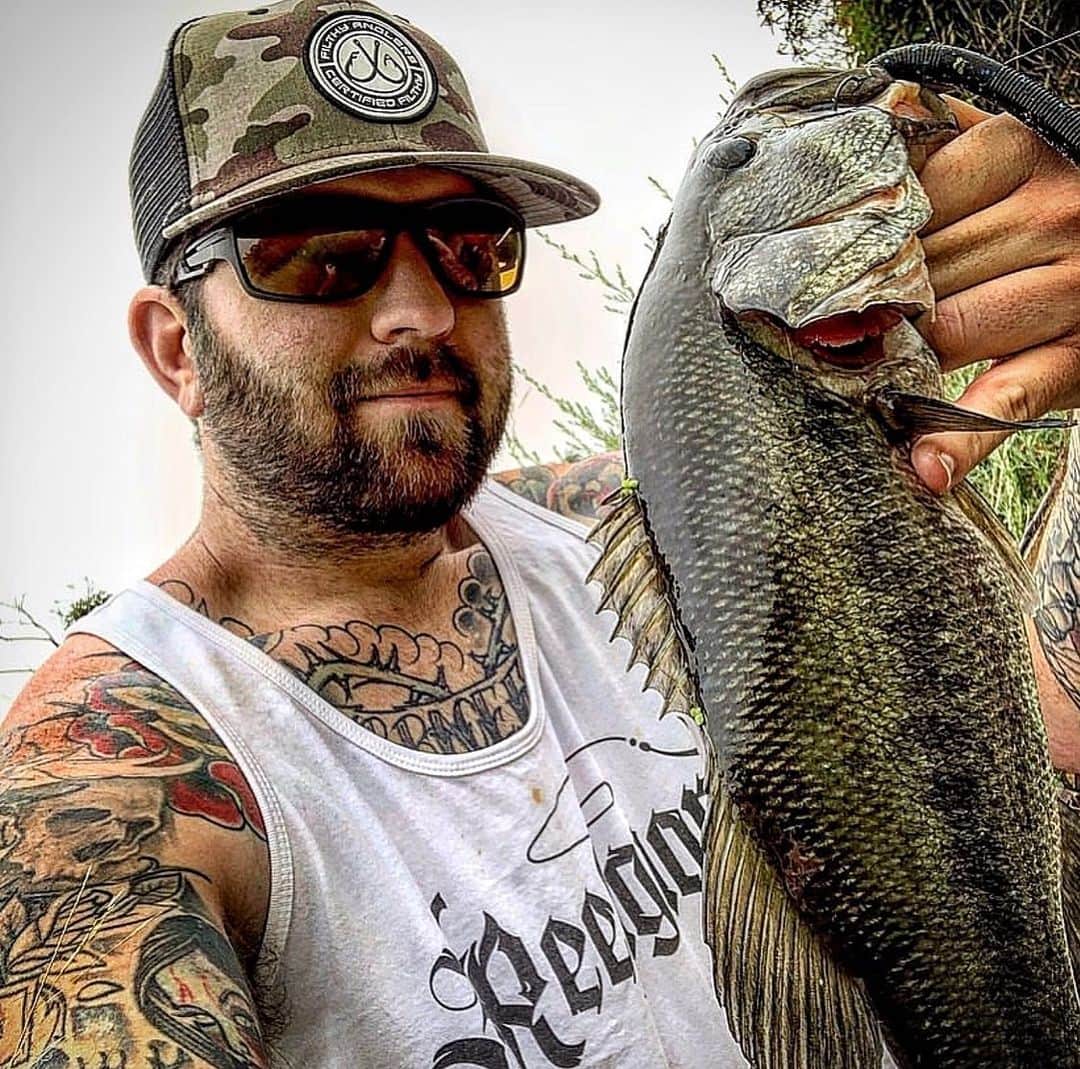 Filthy Anglers™さんのインスタグラム写真 - (Filthy Anglers™Instagram)「Who fished this weekend? Happy Sunday everyone, we areheaded out to the west coast today with Ray @socal.bass.angler - Love everything about this photo, fish, filthy and some fresh ink, well@done buddy. Enjoy the rest of your Sunday everyone and thanks for the continued support Ray, you are Certified Filthy. www.filthyanglers.com #fishing #bassfishing #angler #california #outdoors #hunting #boat #bassfishing #bassmaster #nature #trout #salmon #fish #filthyanglers #teamfilthy」6月10日 3時25分 - filthyanglers