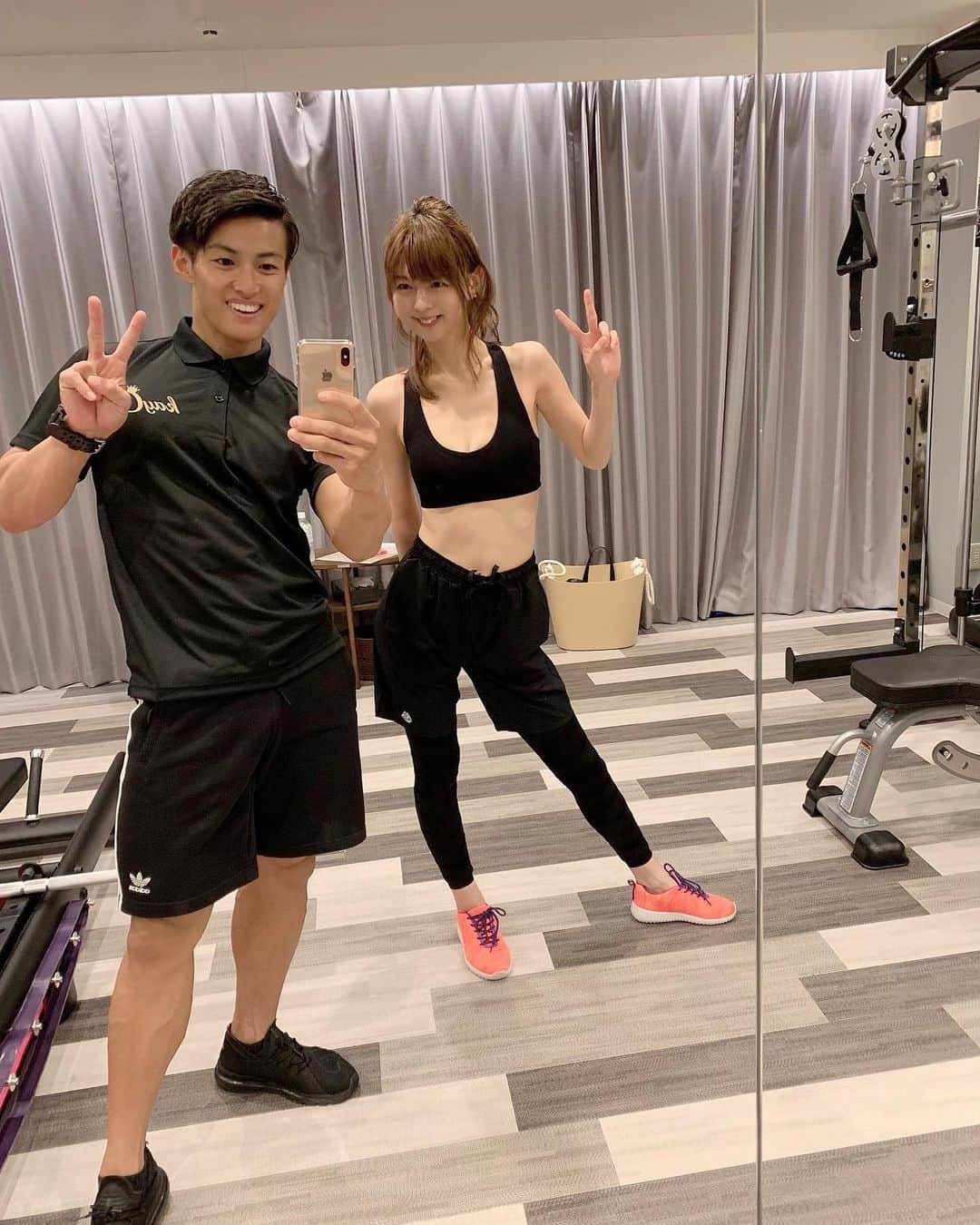 satomiさんのインスタグラム写真 - (satomiInstagram)「昨日も新宿の（@kayg_personalgym ）で トレーニングしてもらったよ☺︎✨✨ * * 上半身強化中💪 地味だけど腕プルプル💦 筋肉痛きた〜嬉しい😆💕 キツくなると笑っちゃう癖💦😆 ✼••┈┈┈┈┈┈┈┈┈┈┈┈┈┈┈┈••✼ トレーナーさん→（@keita.fitness ） プロテイン→#鍛神（@kenken1019） ✼••┈┈┈┈┈┈┈┈┈┈┈┈┈┈┈┈••✼ * *  #ケイジー #ケイジーパーソナルジム #新宿ジム #歌舞伎町 #トレーニング女子  #パーソナルジム #プライベートジム #パーソナルトレーニング #CORE特別企画 #金子賢への挑戦状 #鍛神 #ダイエット  #COREインフルエンサー #賞金10万円 @core_influencers_official @kenken1019 @kayg_personalgym  @keita.fitness #rebostyle」6月9日 18時44分 - saatoomii47