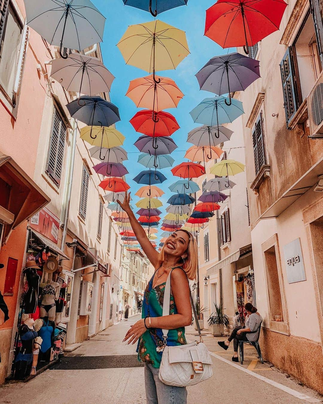 植野有砂さんのインスタグラム写真 - (植野有砂Instagram)「Back to #novigrad !! 🇭🇷かわいい港町のノビグラード🛶⛵️💓 #shareistria #クロアチア」6月9日 19時00分 - alisaueno