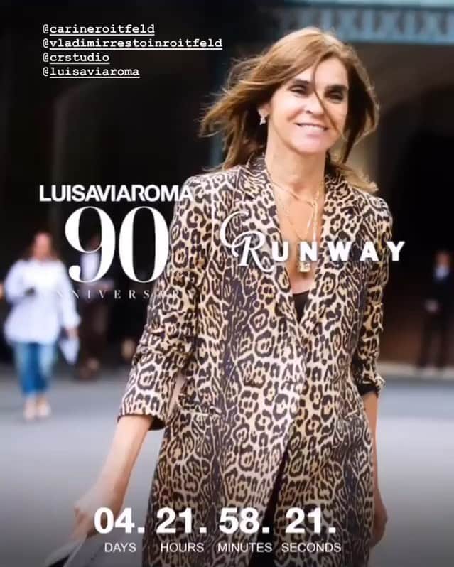 カリーヌ・ロワトフェルドのインスタグラム：「Countdown for CR Runway 🔥 @vladimirrestoinroitfeld @crstudio @luisaviaroma」