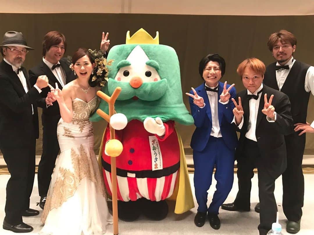 ティーナ・カリーナのインスタグラム：「「ふたり昭和歌謡祭in蔵王」 お越し下さった皆さま、ありがとうございました😆✨ アンコールに #ざおうさま がステージまで来てくれました☺️💕💕 佐久間くんとも、また歌いたい‼️」
