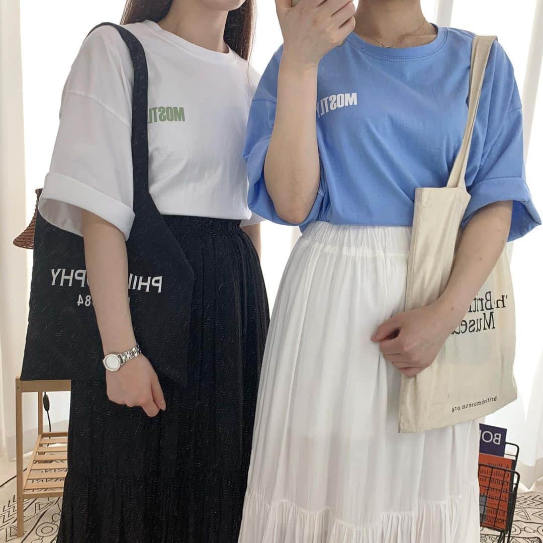 HOTPING公式アカウントさんのインスタグラム写真 - (HOTPING公式アカウントInstagram)「ロングスカートで楽ちん双子コーデ👯‍♀️💗 - #夏コーデ #双子コーデ #ロングスカート #韓国好きな人と繋がりたい #트윈룩」6月9日 20時49分 - hotping_japan