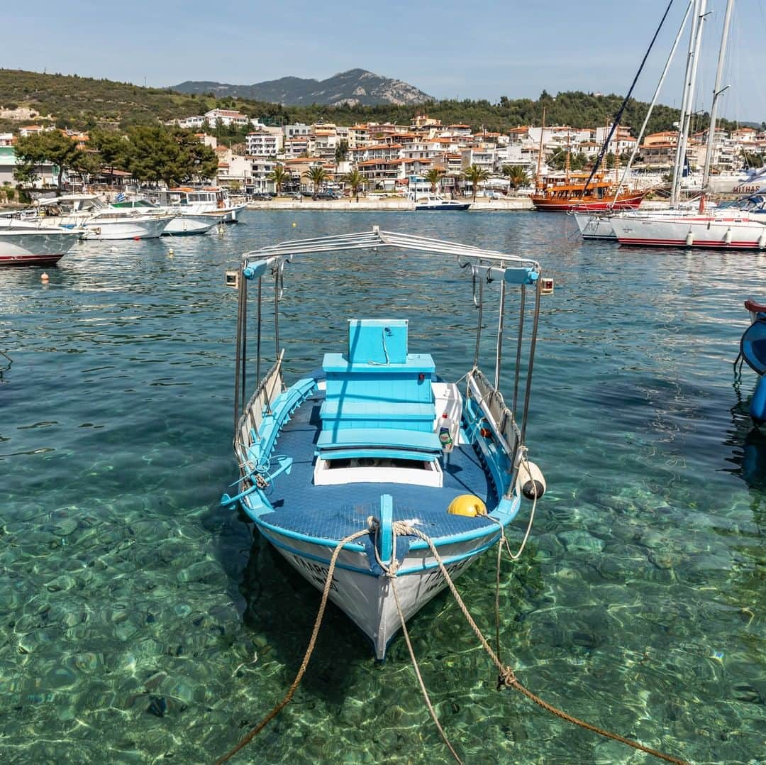 ルフトハンザさんのインスタグラム写真 - (ルフトハンザInstagram)「Southeast of Thessaloniki lies Neos Marmaras, a beautiful village with a dreamy harbor for small fishing boats. #Lufthansa #CityOfTheMonth #Thessaloniki」6月9日 21時01分 - lufthansa