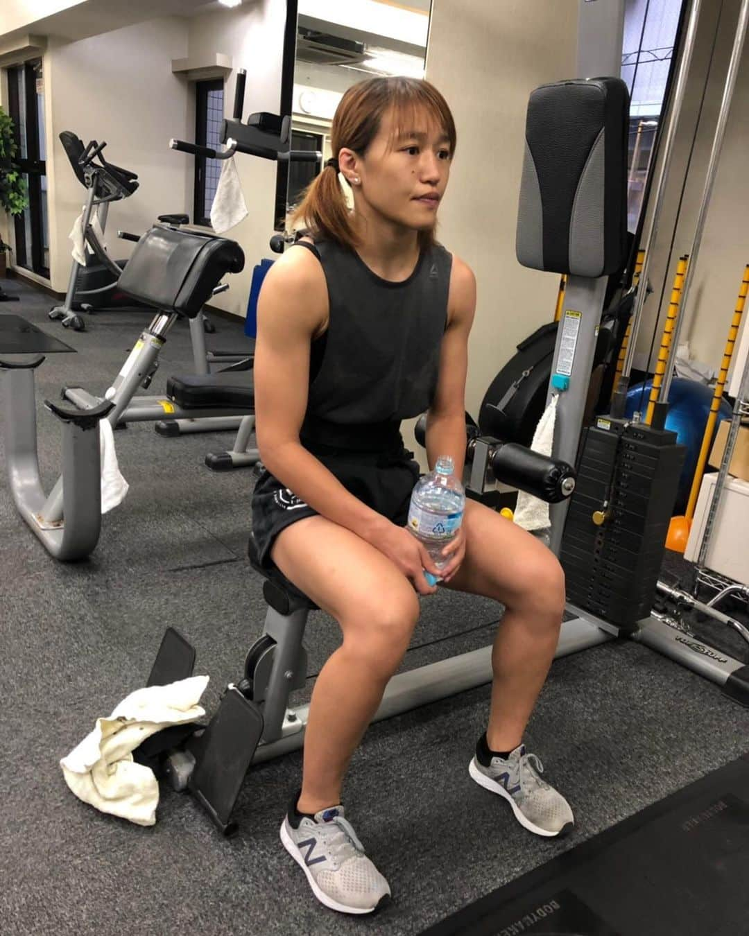 朱里さんのインスタグラム写真 - (朱里Instagram)「It's raining today☂️ #personal #training #workout #fitness #fitnessmotivation #fitnessgirl #fit #fitgirl #gym #gymgirl #fit #fitgirl #muscle #musclegirl #mma #wmma #ufc  #diet #body #weightloss #rain #tired #today  #筋トレ #筋トレ女子 #フィットネス #ジム #筋肉 #筋肉女子 #トレーニング」6月9日 20時54分 - syuri_official