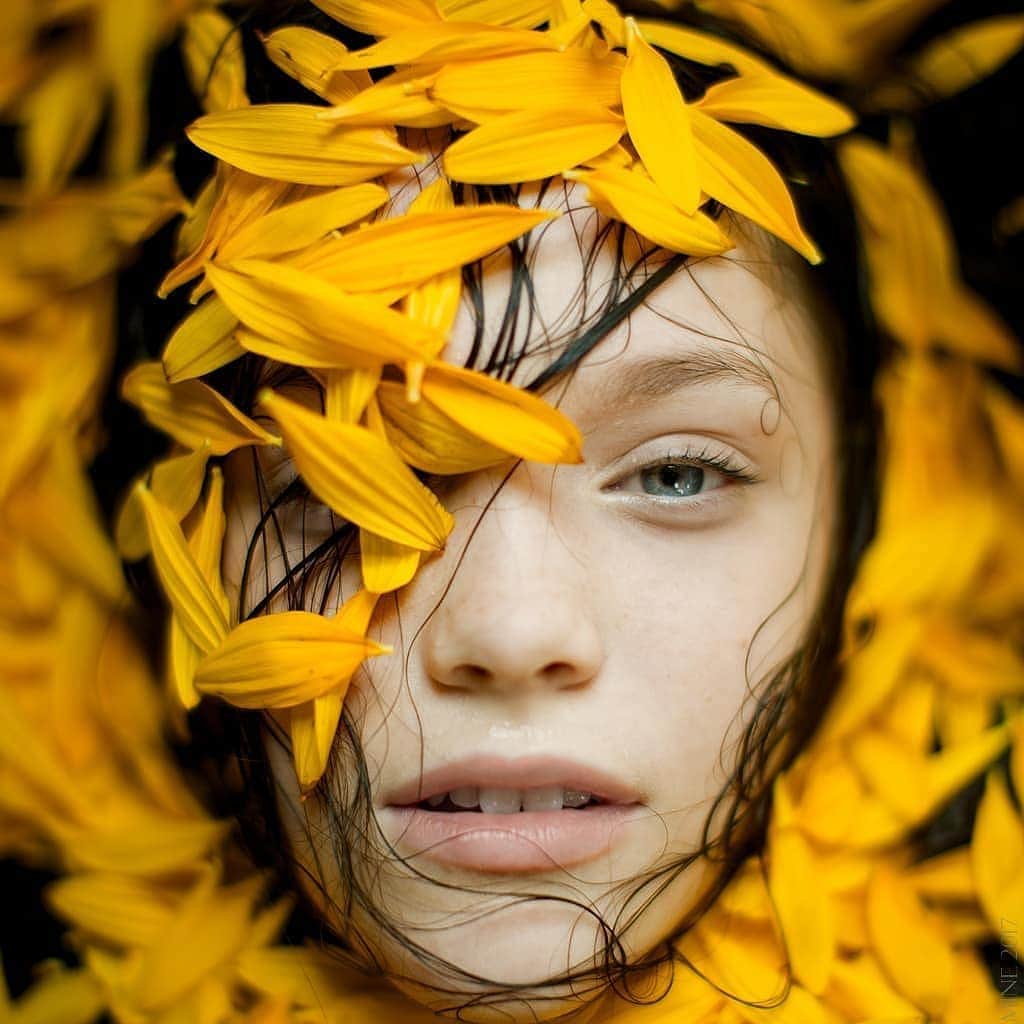 Nature|Folk|Portrait|Videoのインスタグラム：「Please swipe photo. Like & comment 💛 ━━━━━━━━━━━━━━━━━━━ Photo by  @max_eremine Model @lauren.noelle.07  Congratulations!  Selection by  @unsalsicilli ━━━━━━━━━━━━━━━━━━━ Team #ig_mood @unsalsicilli @humanistanbul @gizemparlak_ @emili35 @hakancgrn @gulumsedunya @semihcevval @gulperi_karademir @celilbezeng ━━━━━━━━━━━━━━━━━━━ Community @moodcommunity General Tag #moodcommunity ━━━━━━━━━━━━━━━━━━━ #yellow」