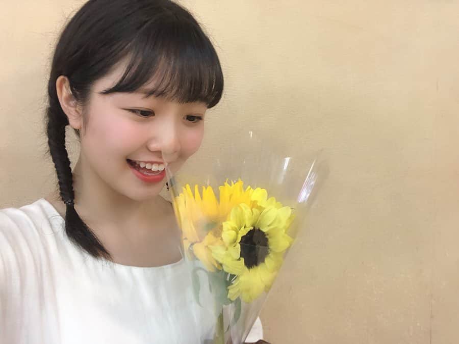 miyuのインスタグラム：「自撮り投下します🤳🌻 ・ ・ ・ ・ ・ ・ #ひまわり#向日葵#amiinA#あみいな#miyu#歌ってます#踊ってます#tokyoidolfestival#アイドル#idol#tif2019#出場決定#ライブみにきてね」
