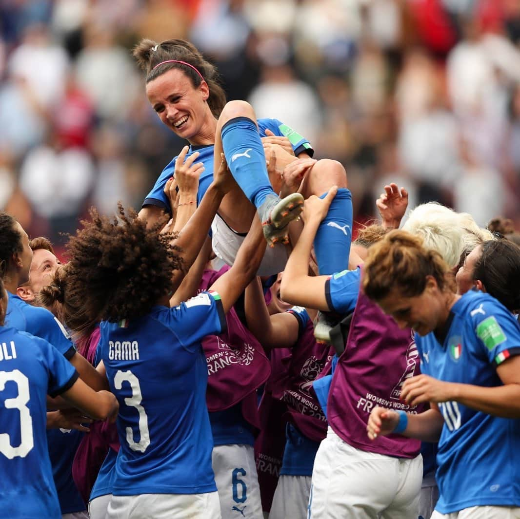 ユヴェントスFCさんのインスタグラム写真 - (ユヴェントスFCInstagram)「🔥⚽️ @barbarabonansea SCORES THE WINNER!!!! 🇮🇹 #FIFAWWC」6月9日 22時02分 - juventus