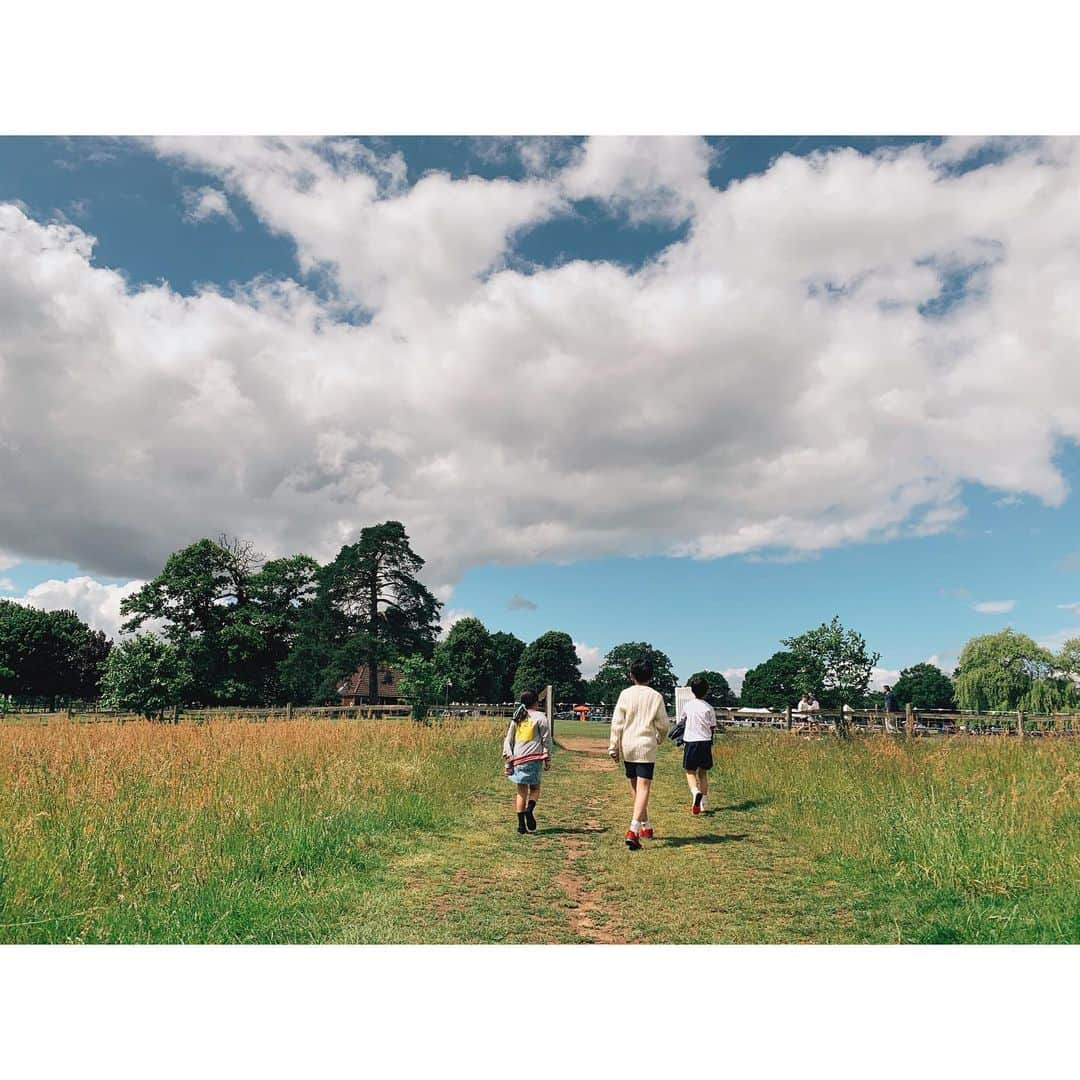 紗栄子さんのインスタグラム写真 - (紗栄子Instagram)「運動会🏃‍♂️💭 雨の予報だったけど晴れてくれました🌞👍🏻✨✨ #london#sportsday」6月9日 22時07分 - saekoofficial