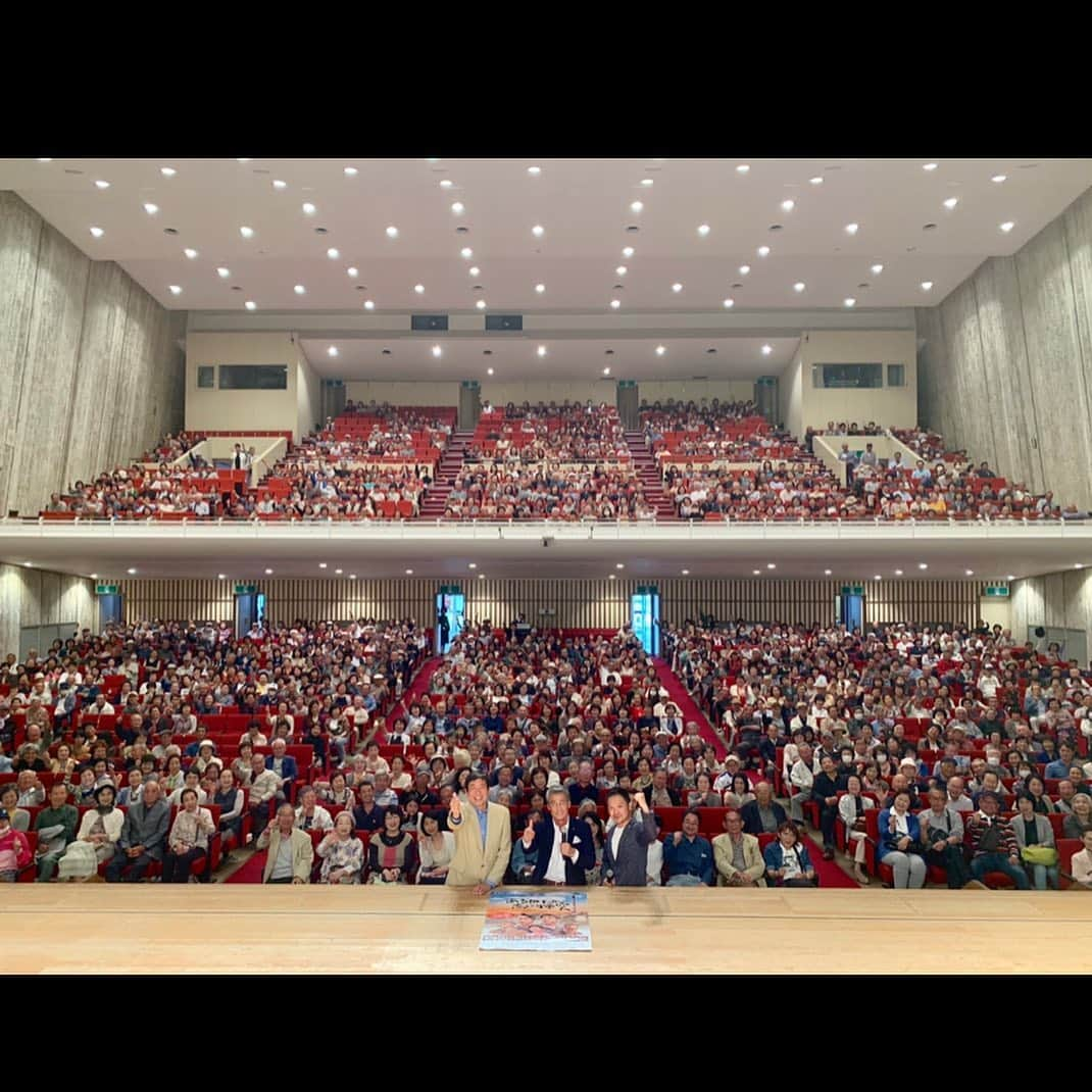 渡辺裕之さんのインスタグラム写真 - (渡辺裕之Instagram)「映画「ある町の高い煙突」上映会@日立市民会館 チケット4000枚が1日で完売！3回の上映は満席^_^ #ある町の高い煙突 ＃満員御礼 #日立市民会館 https://www.takaientotsu.jp/」6月9日 22時15分 - hiroyuki6267