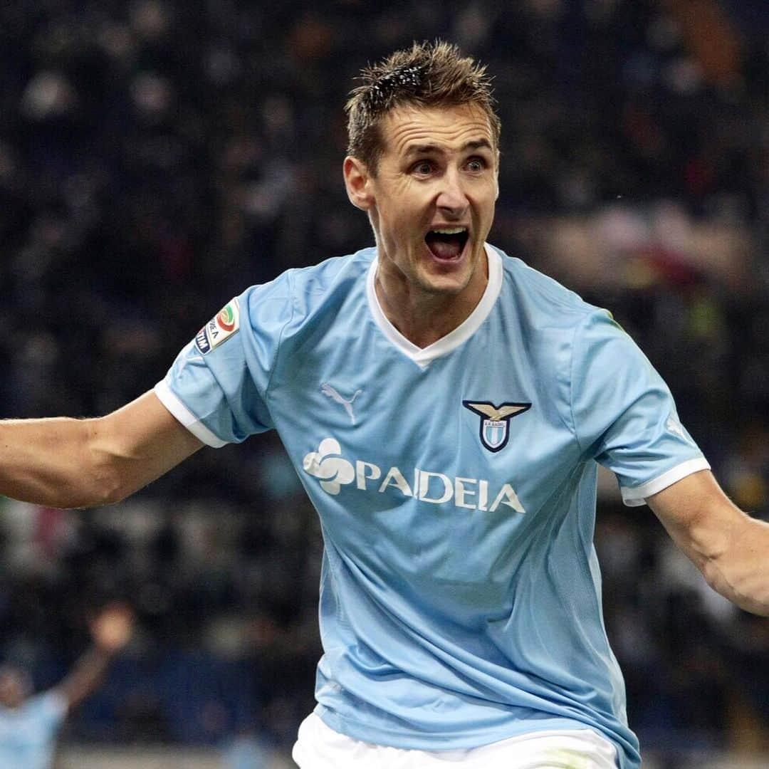 SSラツィオさんのインスタグラム写真 - (SSラツィオInstagram)「🎈🎂 #HappyBDay to Miroslav Klose, who turns 4️⃣1️⃣ today!  #CMonEagles 🦅」6月9日 22時28分 - official_sslazio