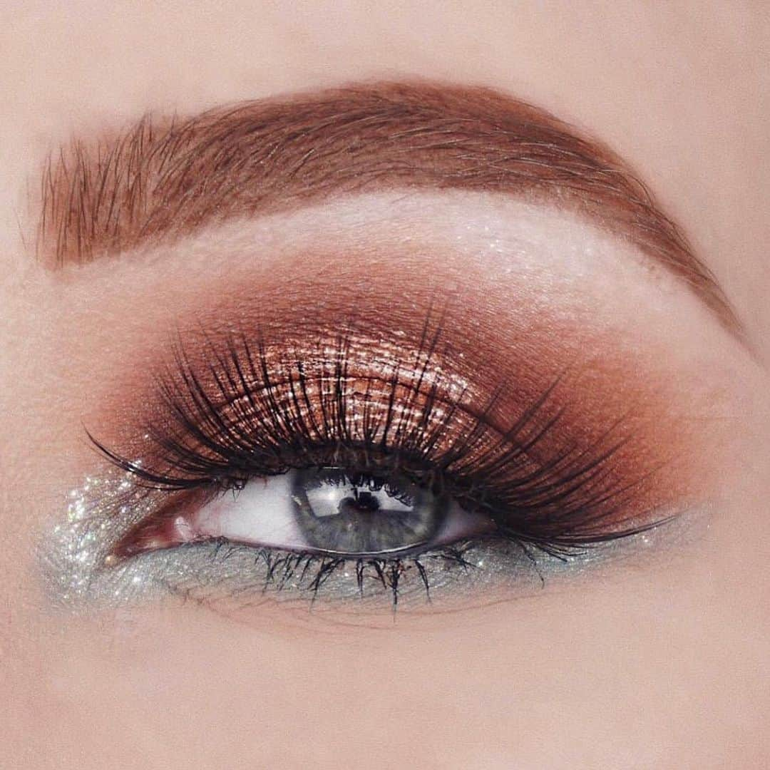 Stila Cosmeticsさんのインスタグラム写真 - (Stila CosmeticsInstagram)「Our fav #STILAetto girl @bethrayton knows just how to balance cool and warm tones in one look! Our classic Glitter & Glow in Rose Gold Retro adds the perfect pop of rose gold hues and silver refracting glitter for dimension 🌟 Check out our full selection of G&G shades @sephora ✨ #eyecandy #stilacosmetics #sephora」6月9日 22時27分 - stilacosmetics