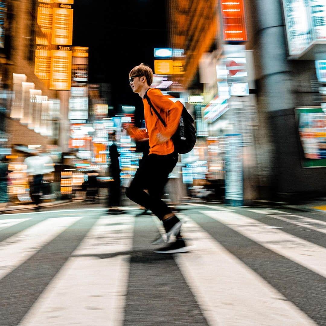 DJ U-ICHIのインスタグラム：「💃 15日、16日は久しぶりに愛知県は豊橋に行きます！ . . 豊橋は、インディーズ時代からライブハウスやクラブにて何度も行ってた街。 最初のCDを（インディー盤）を作った時も、色々なショップに置いてもらいに行ったなぁ。 . . その後もライブやったり、隣のラグーナでKAZOKU Fes.やってた時もお世話になったなぁと… . . 久しぶりの豊橋楽しみです。 . . . #DISCOTHEQUE2019 6月15日(土) 6月16日(日) #穂の国とよはし芸術劇場プラット . . . _________________________________ #dj #djlife #djstyle #shinjuku #night  #tokyocameraclub #balr #fourthirty #streetphotography #sonya7riii  #portraitvision #portraitfestival  #portraitpage #portraitmood #moodyportraits #ourportraitsdays #lifeportraits _________________________________ 📷 @yuta_photo_0823」
