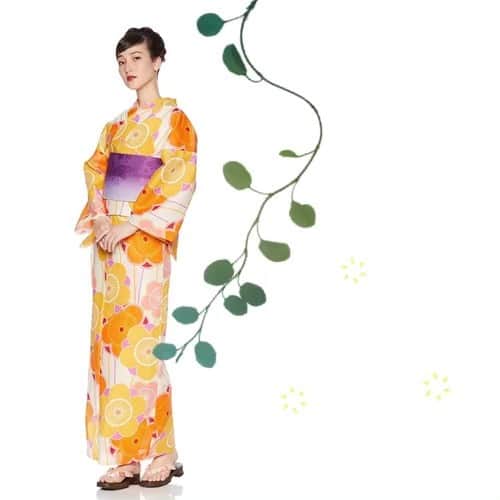 のインスタグラム：「. I can’t wait for summer🌞🌴🌺✨ . #kimono #yukata #japanesefashion #japanesegirl #amazonfashion #amazon #浴衣 #着物 #gunnsmodel #gunns #plutinomodels #summeroutfit #tokyo #summerdress #model #canadiangirl #canadianmodel」