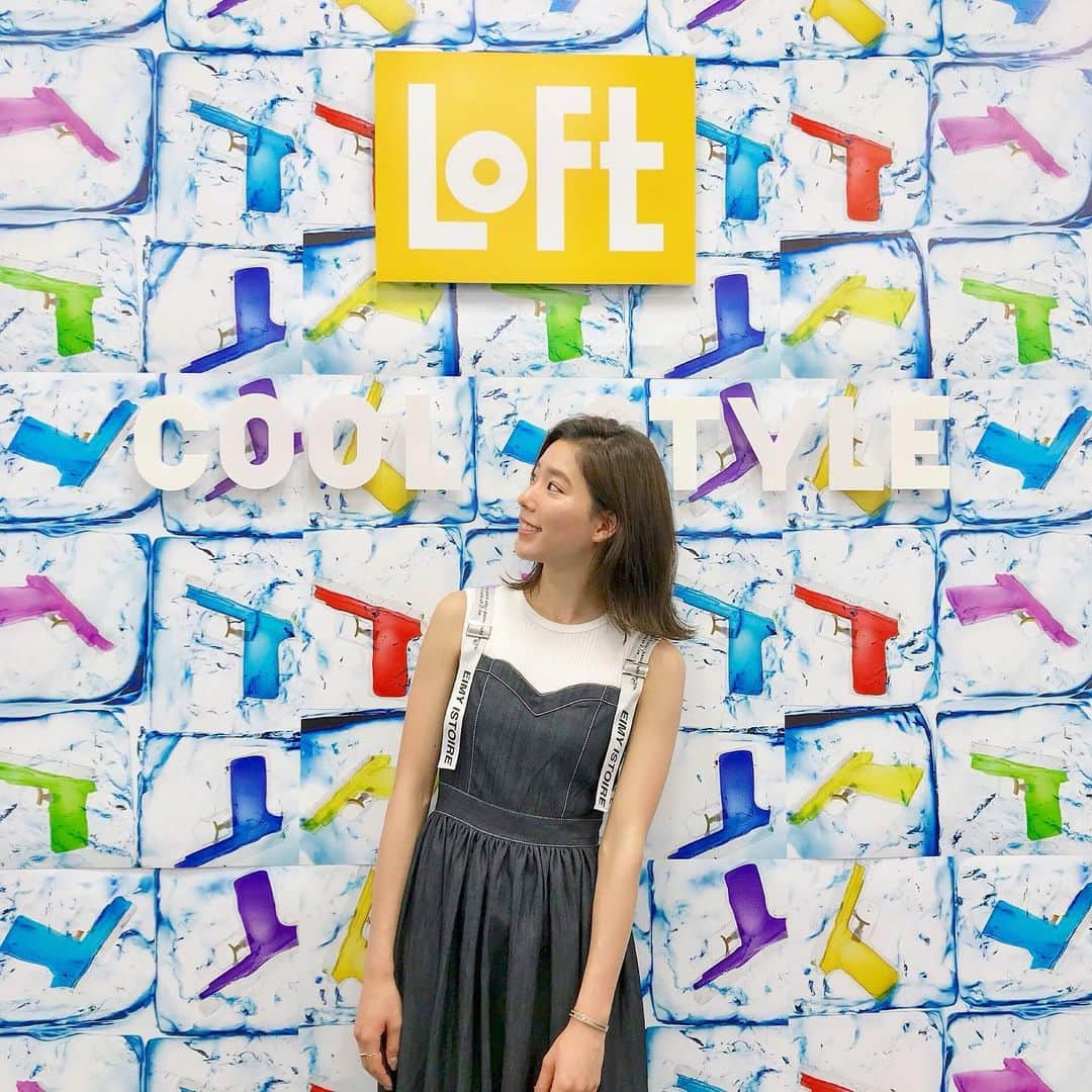 布川桃花さんのインスタグラム写真 - (布川桃花Instagram)「ロフト(@loft_official) の “クールスタイル＆ロフトのベストコスメ”のイベントへ👐🏻 . ロフトで扱っている最新商品や 人気商品をチェックしてきたよ〜🌈 . ずらっと並んでいた中から気になった商品を ピックアップして載せます！ 沢山あるので分割で😂 何か気になるものあるかな？☺️ ゲットした商品もあるので使ったらストーリーでUPするね！ . 2019SSのロフトのベストコスメは全国の店舗で始まっていて、 まとめて見れる特別冊子も配布中📚 夏を涼しく楽しく乗り切るためのクールスタイル商品も ぜひチェックしに行ってね✔︎ . #ロフト展示会 #クールスタイル #ロフトのベストコスメ2019ss #ロフトレ女子部 #熱中対策 #PR」6月9日 22時56分 - momoka_fukawa