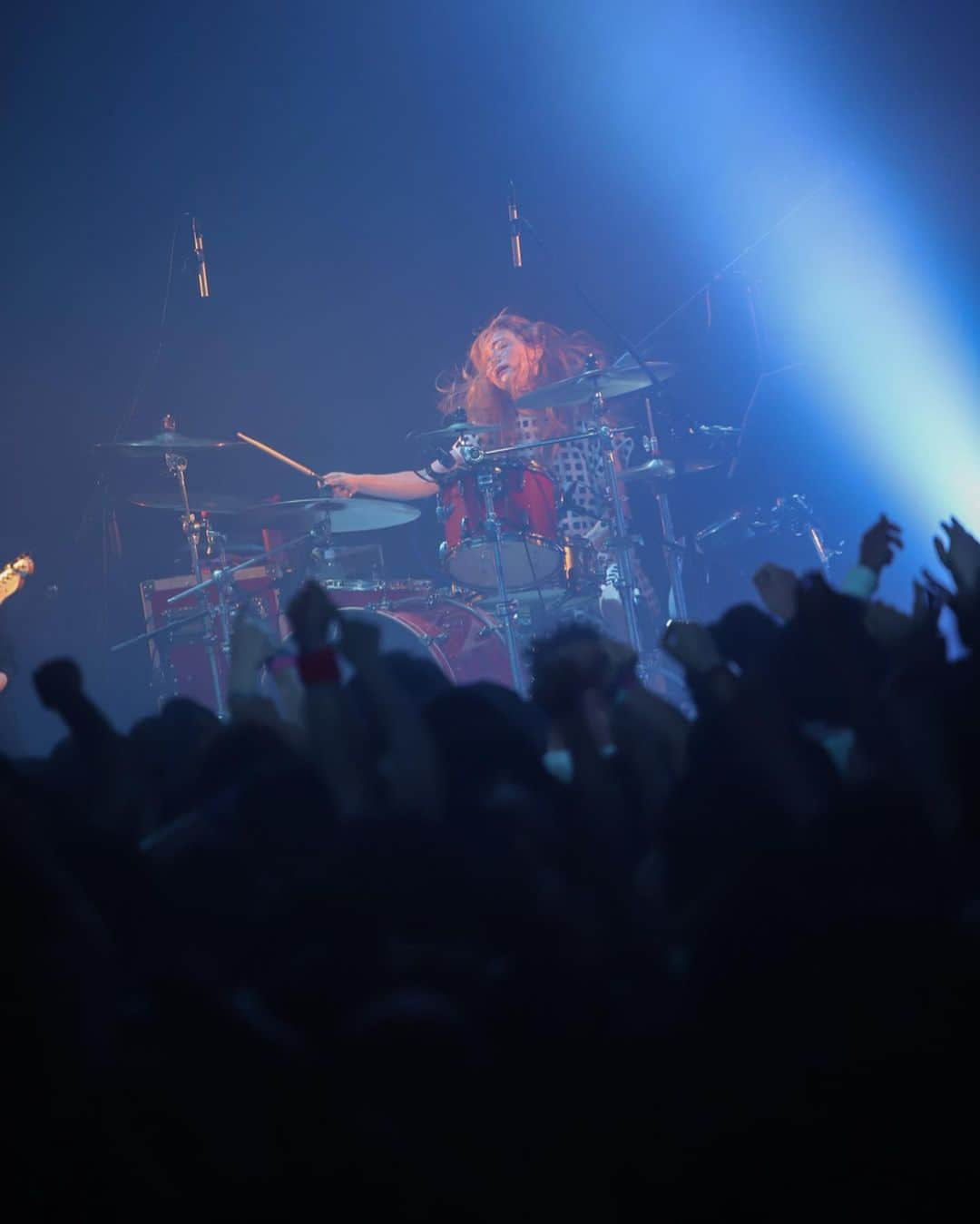 SCANDALさんのインスタグラム写真 - (SCANDALInstagram)「2019.06.09 BLUE LIVE HIROSHIMA SCANDAL TOUR 2019 "Fuzzy Summer Mood" #scandal #scandal_fsm」6月9日 23時12分 - scandal_band_official