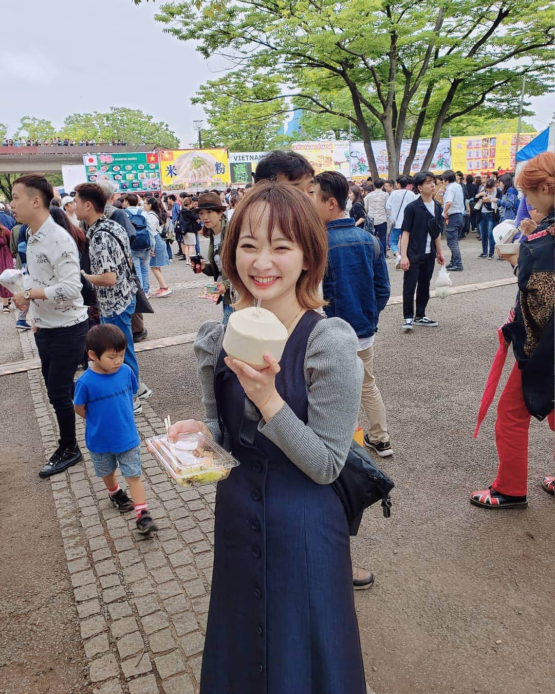 齊藤美沙貴さんのインスタグラム写真 - (齊藤美沙貴Instagram)「ベトナムフェス🇻🇳🥥 ㅤㅤㅤㅤㅤㅤㅤㅤㅤㅤ (ココナッツジュースそのままはちょっと苦手な味でした。笑)」6月9日 23時12分 - misya_kids