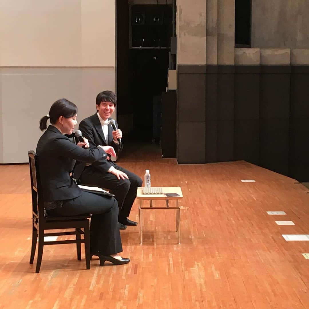 金子三勇士さんのインスタグラム写真 - (金子三勇士Instagram)「On-stage talk after concert Recital at Prism Hall in Yao City @yaoprismhall_osaka #大阪府 #八尾市 #プリズムホール #八尾市プリズムホール #ピアノリサイタル #ピアノコンサート #ピアノ #ピアニスト #金子三勇士 #コンサート #イベント #Pianorecital #Yaocity #Osaka #YaoPrismHall #Prismhall #Concert #Piano #Pianist #MiyujiKaneko」6月9日 23時15分 - miyujikaneko_official