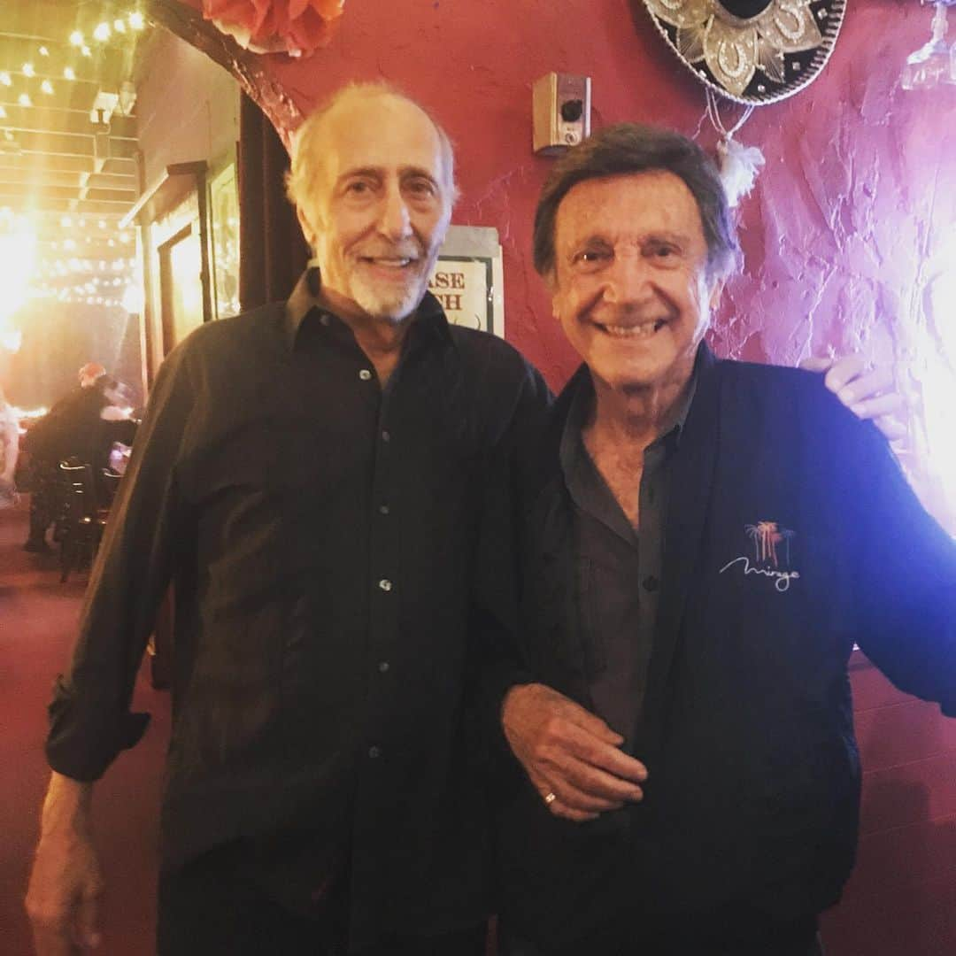 デイビット・マークスのインスタグラム：「Last night I had the pleasure of running into the great session drummer, Frank DeVito. The last time we were in the same room together, I was 14 years old and we were recording Surfin’ USA! #thebeachboys #surfinusa #wreckingcrew #davidmarks #davidleemarks #frankdevito」